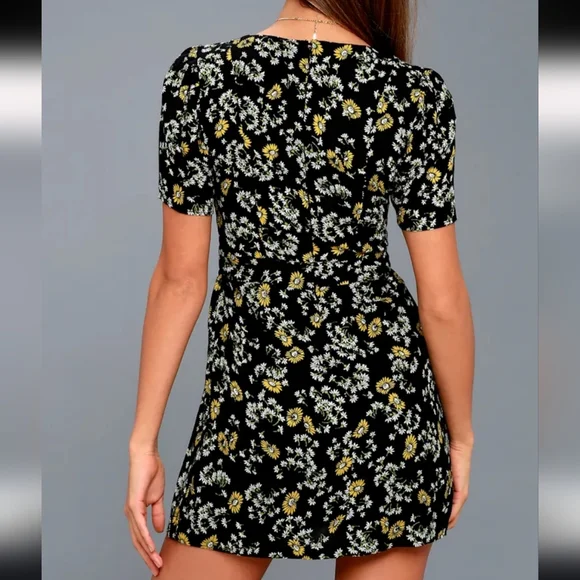 Free People Jinx Black Floral Print Tie-Front Romper Size 10 - Picture 3 of 11